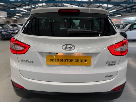 Hyundai ix35 2.0 CRDi Premium 4WD Euro 5 5dr 11