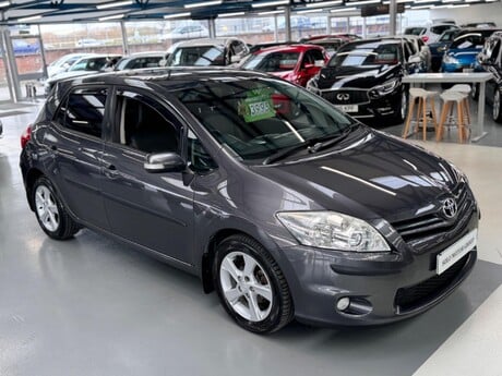 Toyota Auris 1.33 Dual VVT-i TR Euro 5 (s/s) 5dr 1