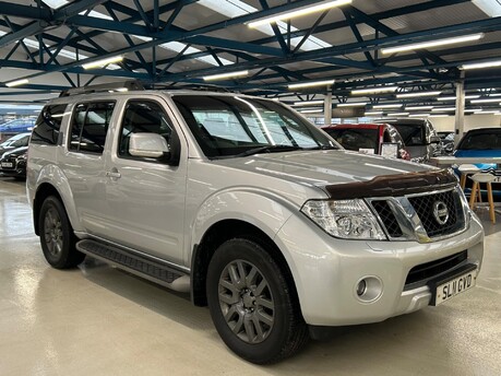 Nissan Pathfinder 2.5 dCi Tekna 4WD Euro 4 5dr