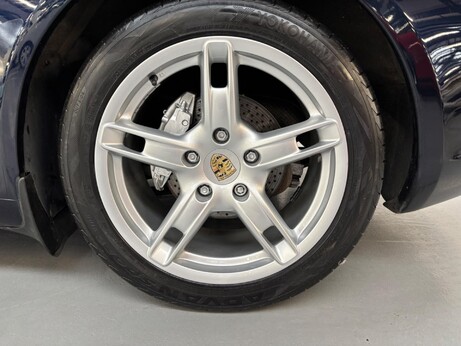 Porsche Boxster 2.7 987 2dr 14