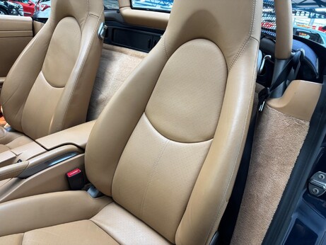 Porsche Boxster 2.7 987 2dr 84