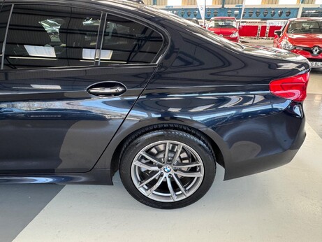 BMW 5 Series 2.0 520d M Sport Auto Euro 6 (s/s) 4dr 6