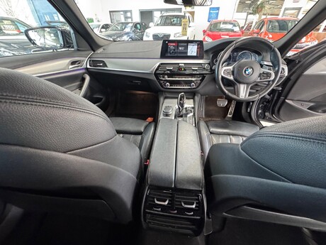 BMW 5 Series 2.0 520d M Sport Auto Euro 6 (s/s) 4dr 18