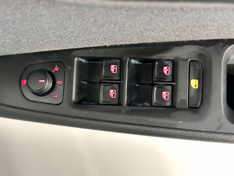 SEAT Leon 1.5 TSI EVO SE Dynamic Euro 6 (s/s) 5dr 51