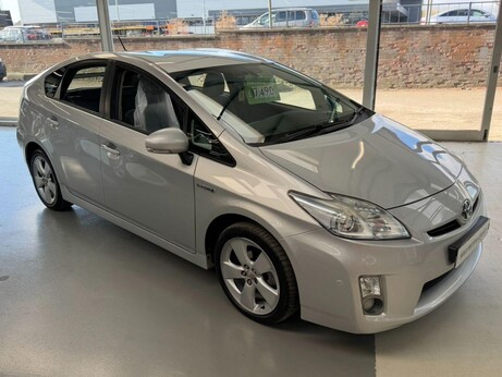 Toyota Prius 1.8 VVT-h T Spirit CVT Euro 5 (s/s) 5dr 95