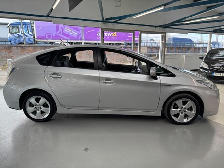 Toyota Prius 1.8 VVT-h T Spirit CVT Euro 5 (s/s) 5dr 7