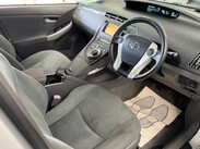 Toyota Prius 1.8 VVT-h T Spirit CVT Euro 5 (s/s) 5dr 23