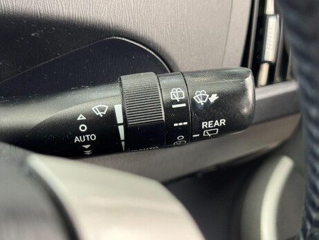 Toyota Prius 1.8 VVT-h T Spirit CVT Euro 5 (s/s) 5dr 48