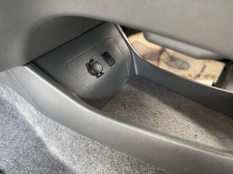 Toyota Prius 1.8 VVT-h T Spirit CVT Euro 5 (s/s) 5dr 62