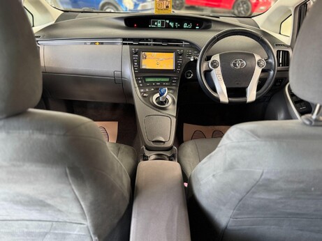 Toyota Prius 1.8 VVT-h T Spirit CVT Euro 5 (s/s) 5dr 21
