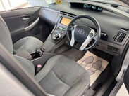 Toyota Prius 1.8 VVT-h T Spirit CVT Euro 5 (s/s) 5dr 3