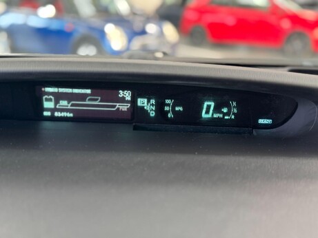 Toyota Prius 1.8 VVT-h T Spirit CVT Euro 5 (s/s) 5dr 28