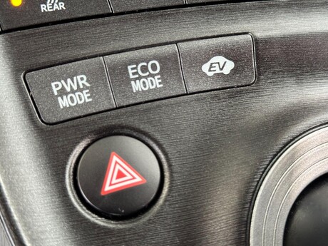 Toyota Prius 1.8 VVT-h T Spirit CVT Euro 5 (s/s) 5dr 44