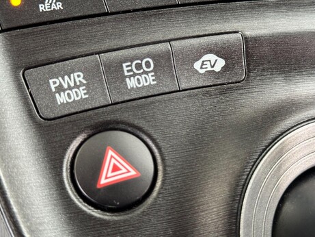 Toyota Prius 1.8 VVT-h T Spirit CVT Euro 5 (s/s) 5dr 40