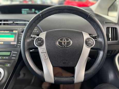 Toyota Prius 1.8 VVT-h T Spirit CVT Euro 5 (s/s) 5dr 43