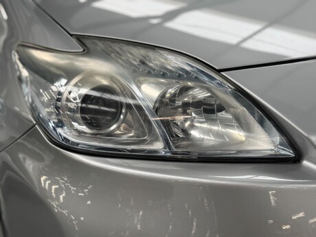 Toyota Prius 1.8 VVT-h T Spirit CVT Euro 5 (s/s) 5dr 76
