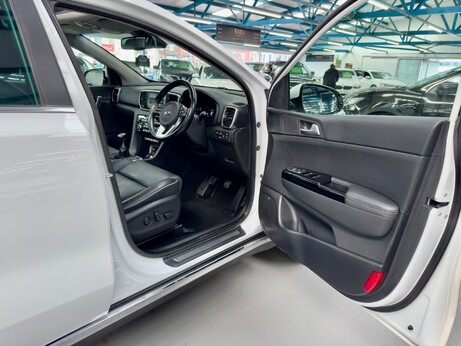 Kia Sportage 1.6 CRDi 4 Euro 6 (s/s) 5dr 32