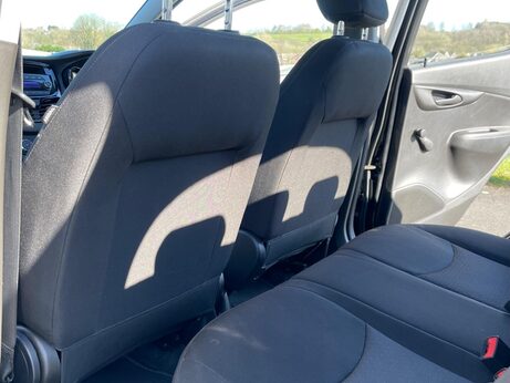 Vauxhall Viva 1.0i SE Euro 6 5dr (a/c) 23