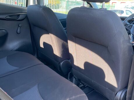 Vauxhall Viva 1.0i SE Euro 6 5dr (a/c) 30
