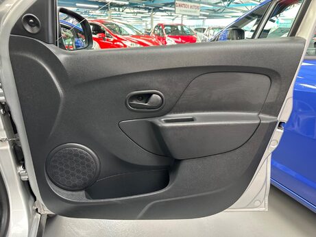 Dacia Sandero Stepway 0.9 TCe Ambiance Euro 5 5dr 7