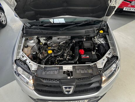 Dacia Sandero Stepway 0.9 TCe Ambiance Euro 5 5dr 39