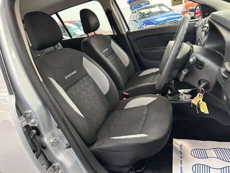 Dacia Sandero Stepway 0.9 TCe Ambiance Euro 5 5dr 12