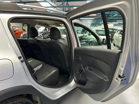 Dacia Sandero Stepway 0.9 TCe Ambiance Euro 5 5dr 18