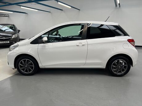Toyota Yaris 1.0 VVT-i Edition Euro 5 3dr 4