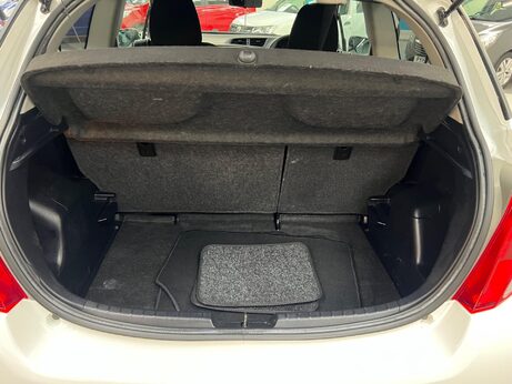 Toyota Yaris 1.0 VVT-i Edition Euro 5 3dr 23