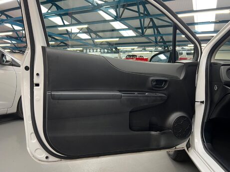 Toyota Yaris 1.0 VVT-i Edition Euro 5 3dr 19