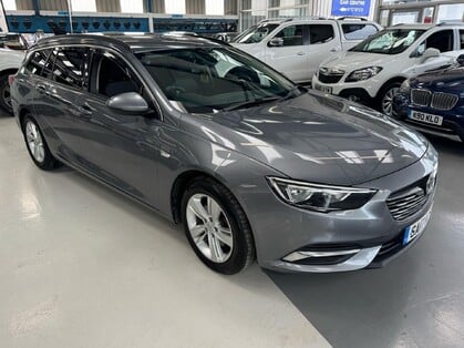Vauxhall Insignia 2.0 Turbo D BlueInjection Design Nav Sports Tourer Euro 6 (s/s) 5dr