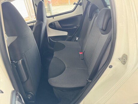 Toyota Aygo 1.0 VVT-i Fire Euro 5 5dr 55