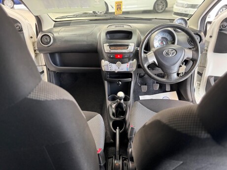 Toyota Aygo 1.0 VVT-i Fire Euro 5 5dr 22
