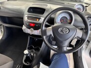Toyota Aygo 1.0 VVT-i Fire Euro 5 5dr 27