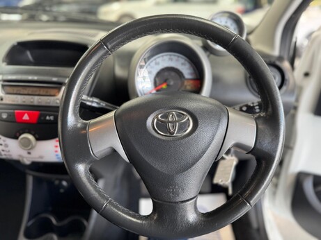 Toyota Aygo 1.0 VVT-i Fire Euro 5 5dr 30