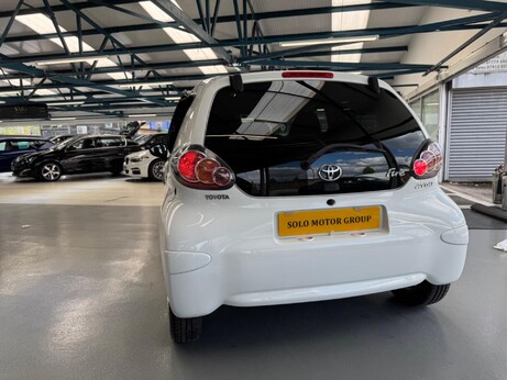 Toyota Aygo 1.0 VVT-i Fire Euro 5 5dr 73