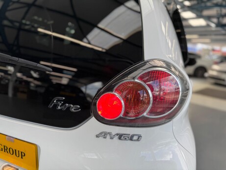 Toyota Aygo 1.0 VVT-i Fire Euro 5 5dr 75