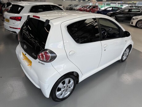 Toyota Aygo 1.0 VVT-i Fire Euro 5 5dr 15