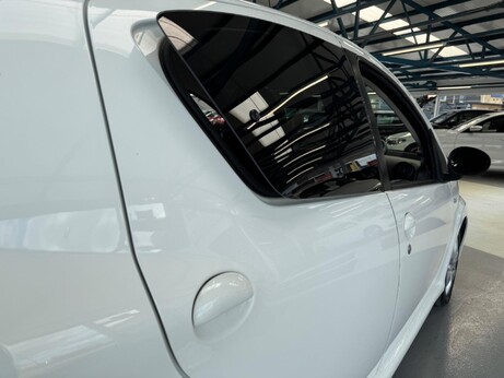 Toyota Aygo 1.0 VVT-i Fire Euro 5 5dr 64
