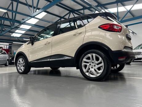 Renault Captur 1.5 dCi ENERGY Dynamique Nav Euro 6 (s/s) 5dr 9