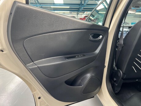 Renault Captur 1.5 dCi ENERGY Dynamique Nav Euro 6 (s/s) 5dr 34