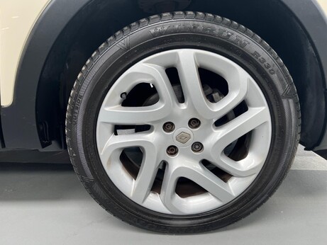 Renault Captur 1.5 dCi ENERGY Dynamique Nav Euro 6 (s/s) 5dr 37