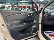 Renault Captur 1.5 dCi ENERGY Dynamique Nav Euro 6 (s/s) 5dr 33
