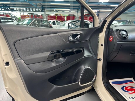 Renault Captur 1.5 dCi ENERGY Dynamique Nav Euro 6 (s/s) 5dr 33