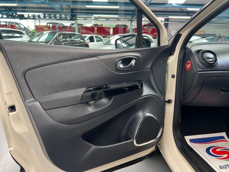 Renault Captur 1.5 dCi ENERGY Dynamique Nav Euro 6 (s/s) 5dr 29
