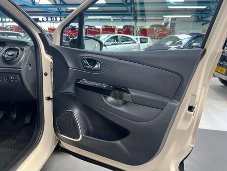Renault Captur 1.5 dCi ENERGY Dynamique Nav Euro 6 (s/s) 5dr 32