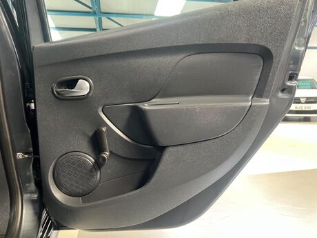 Dacia Sandero Stepway 0.9 TCe Ambiance Euro 6 (s/s) 5dr 17