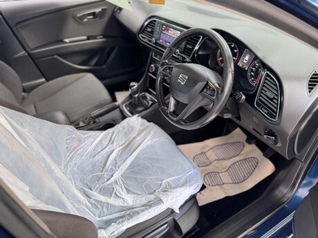 SEAT Leon 1.6 TDI CR SE Sport Tourer Euro 5 (s/s) 5dr 23