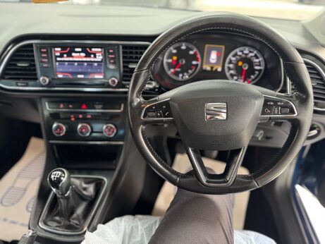 SEAT Leon 1.6 TDI CR SE Sport Tourer Euro 5 (s/s) 5dr 22