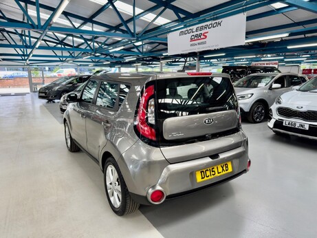 Kia Soul 1.6 GDi Connect Euro 5 5dr 9